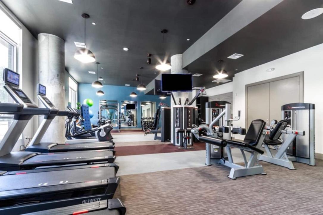 Downtown Free Parking - Fully Kitchen - Free Laundry * Houston