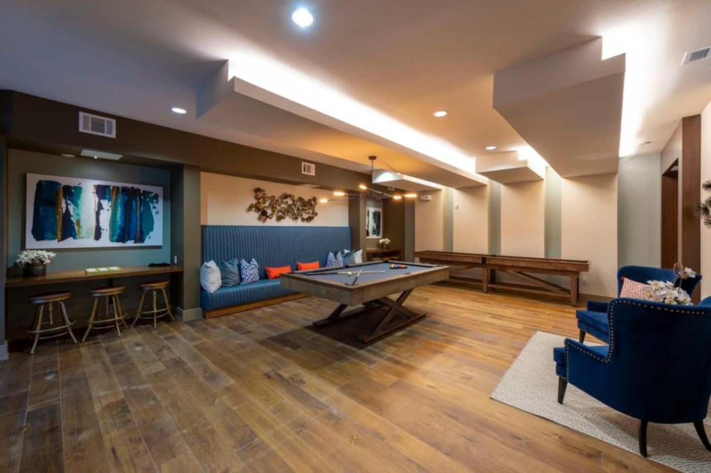 Downtown Free Parking - Fully Kitchen - Free Laundry *