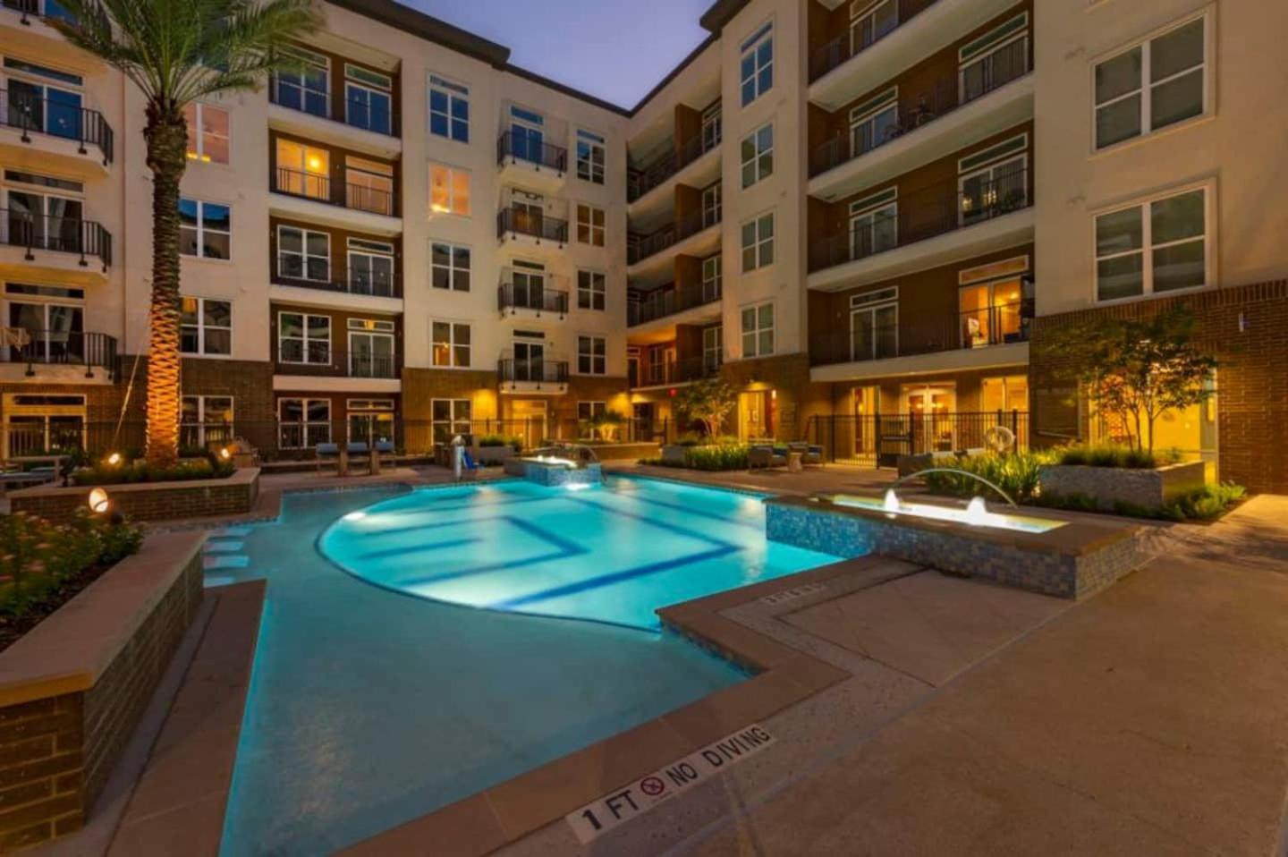 Downtown Free Parking - Fully Kitchen - Free Laundry